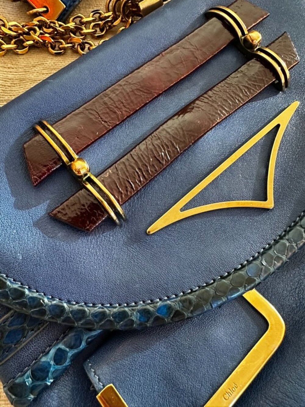 CHLOE | Extremely Rare Chloé Snakeskin Triple Chain Crossbody Bag in Royal Blue - Picture 4 of 13